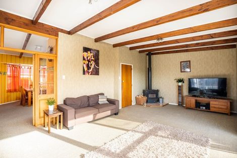 Photo of property in 3a Montana Place, Merrilands, New Plymouth, 4312