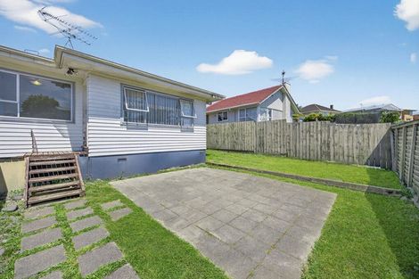 Photo of property in 1/47 Larne Avenue, Pakuranga Heights, Auckland, 2010