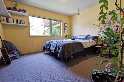 Photo of property in 41 Dress Circle, Newlands, Wellington, 6037
