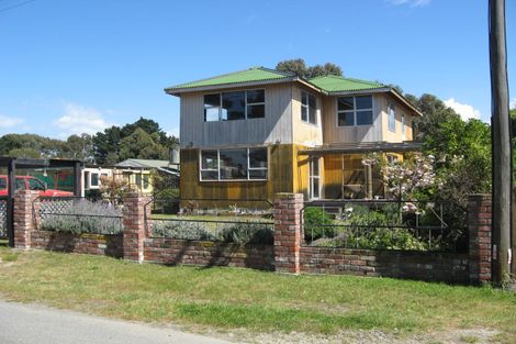 Photo of property in 6 Chamberlain Avenue, Amberley, 7481