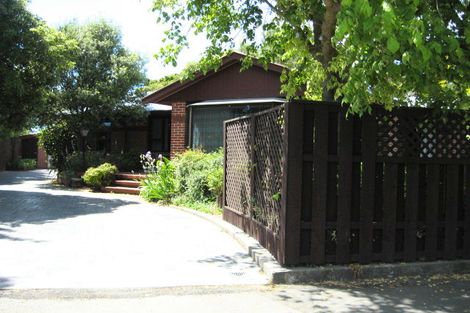 Photo of property in 32 Waitikiri Drive, Parklands, Christchurch, 8083