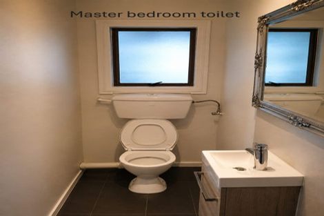 Photo of property in 1 Bluewater Place, Wattle Downs, Auckland, 2103