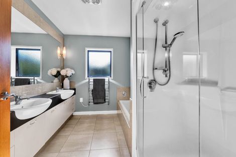 Photo of property in 5-7 Adam Lile Drive, Highlands Park, New Plymouth, 4312