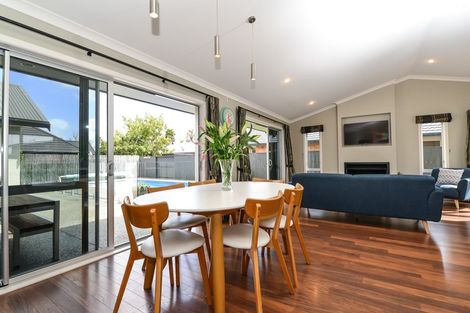 Photo of property in 26 The Esplanade, Huntington, Hamilton, 3210