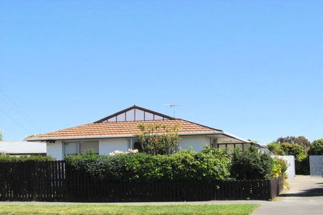 Photo of property in 1/219 Greers Road, Bryndwr, Christchurch, 8053