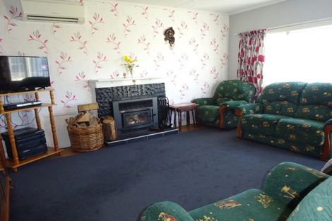 Photo of property in 98 Seabury Avenue, Foxton Beach, Foxton, 4815