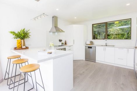 Photo of property in 8 Chichester Drive, Pinehaven, Upper Hutt, 5019