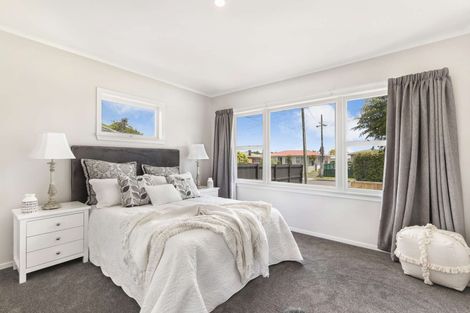 Photo of property in 12 Valentine Street, Papakura, 2110