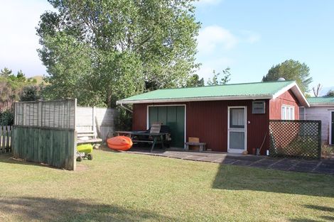 Photo of property in 24 Marlin Place, Whiritoa, Whangamata, 3691