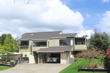 Photo of property in 11 Waitawa Place, Lynmore, Rotorua, 3010