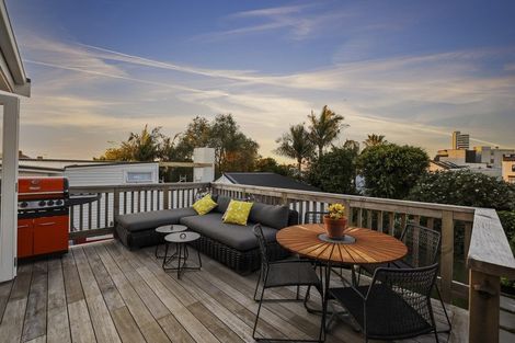 Photo of property in 15 Pompallier Terrace, Ponsonby, Auckland, 1011