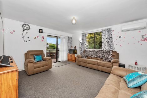 Photo of property in 49 Crawshaw Drive, Nawton, Hamilton, 3200
