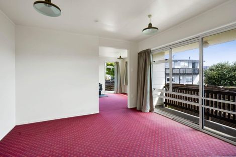 Photo of property in 4 Titoki Place, Inglewood, 4330