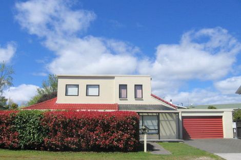 Photo of property in 36 Aubrey Crescent, Rainbow Point, Taupo, 3330