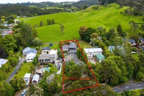 Photo of property in 16 Opanuku Road, Henderson Valley, Auckland, 0612