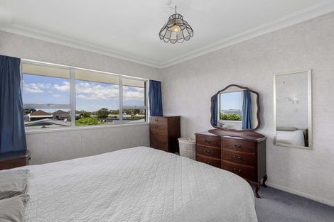 Photo of property in 6 Laing Place, Otumoetai, Tauranga, 3110