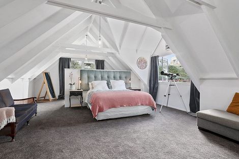 Photo of property in 43 West Lynn Road, Titirangi, Auckland, 0604