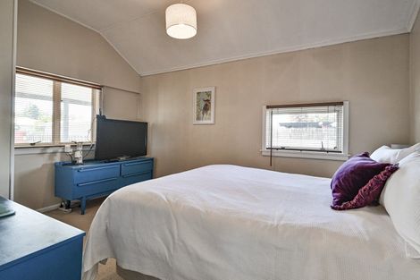 Photo of property in 200 Caroline Place, Mayfair, Hastings, 4122