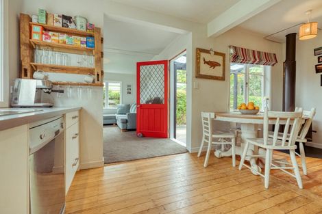 Photo of property in 213 Motutara Road, Muriwai, Waimauku, 0881