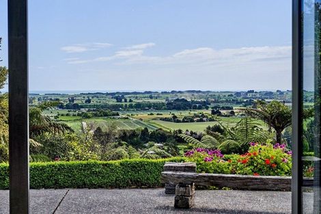 Photo of property in 102 Kuku East Road, Kuku, Levin, 5570