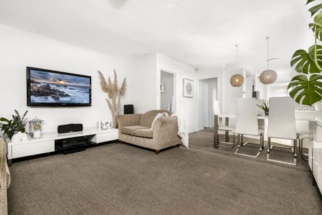 Photo of property in 1/38 Boundary Road, Clover Park, Auckland, 2019