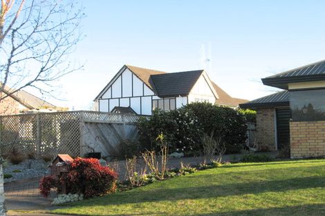 Photo of property in 8 Earls Court, Hillcrest, Hamilton, 3216