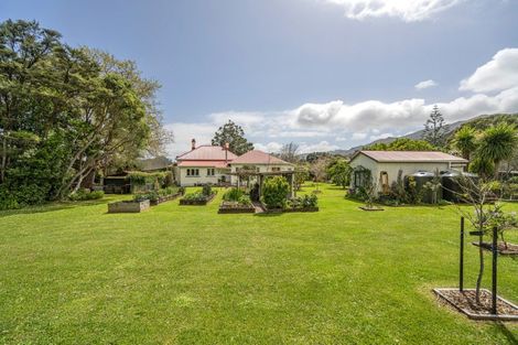 Photo of property in 72 Whangapoua Sh25 Road, Coromandel, 3506