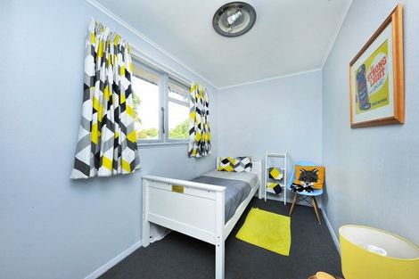 Photo of property in 35 Flay Crescent, Burnside, Christchurch, 8053