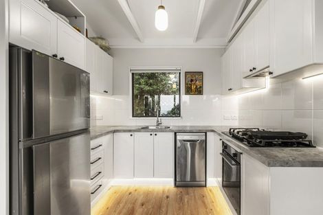 Photo of property in 150 Severn Street, Island Bay, Wellington, 6023