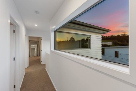 Photo of property in 69 Glenvar Ridge Road, Long Bay, Auckland, 0630