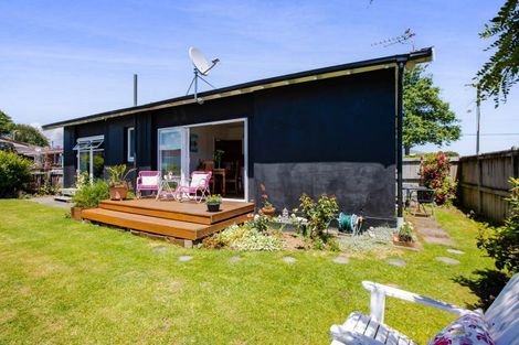 Photo of property in 187 Brooklands Road, Vogeltown, New Plymouth, 4310