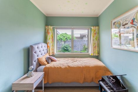 Photo of property in 1/217 Mcleod Street, Camberley, Hastings, 4120