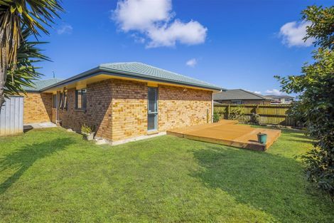 Photo of property in 34 Tussock Avenue, Mangere, Auckland, 2022