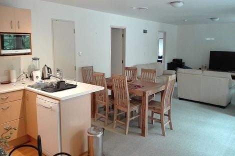 Photo of property in 16a Forrest Hill Road, Forrest Hill, Auckland, 0620