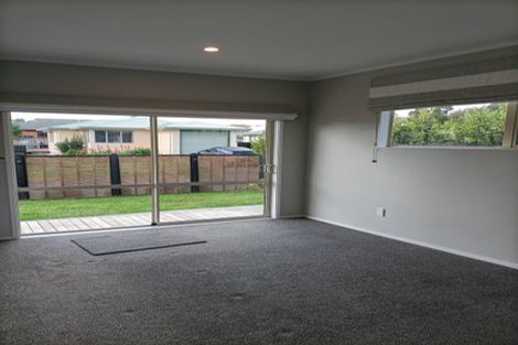 Photo of property in 5 Josie Lane, Manurewa, Auckland, 2102