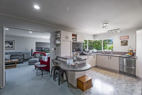 Photo of property in 35 Cromwell Drive, Fitzroy, Hamilton, 3206