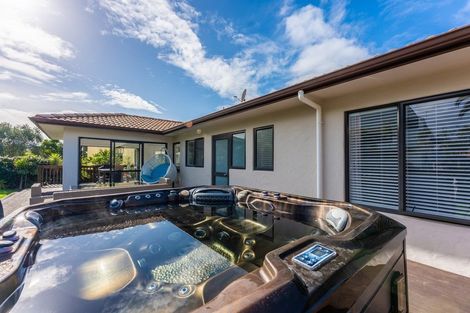 Photo of property in 353 Gulf Harbour Drive, Gulf Harbour, Whangaparaoa, 0930
