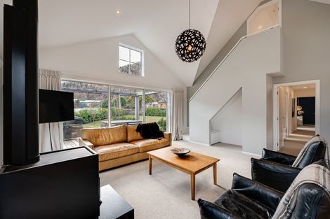 Photo of property in 17 Flynn Lane, Arrowtown, 9302