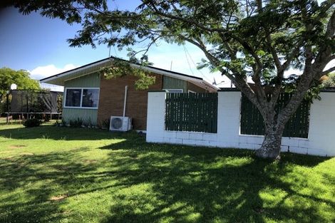 Photo of property in 61 Luton Avenue, Sunnyhills, Auckland, 2010