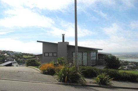 Photo of property in 130 Glenstrae Road, Redcliffs, Christchurch, 8081