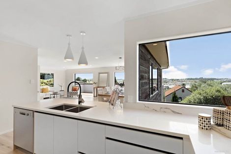 Photo of property in 7 Spencer Road, Oteha, Auckland, 0632