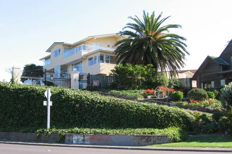 Photo of property in 944 Beach Road, Waiake, Auckland, 0630