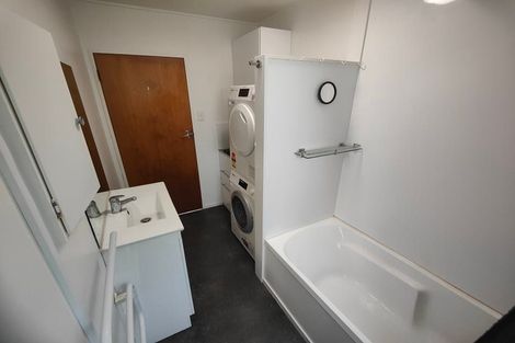 Photo of property in 2/19 Pirie Crescent, Moera, Lower Hutt, 5010