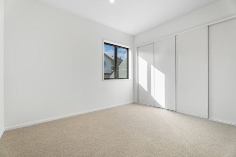 Photo of property in 14 Tupuke Lane, Mount Roskill, Auckland, 1041