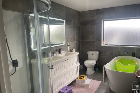 Photo of property in 43 Ponderosa Drive, Oteha, Auckland, 0632