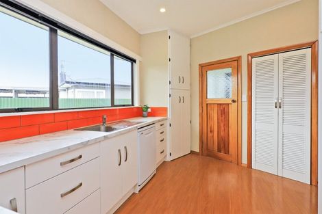 Photo of property in 25 Trinity Crescent, Pirimai, Napier, 4112