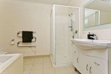 Photo of property in 2d/47 Stanhope Road, Mount Wellington, Auckland, 1051