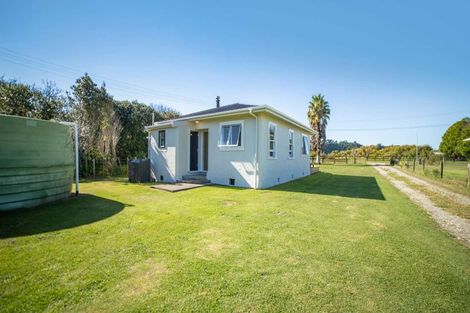 Photo of property in 49 Tauwhareparae Road, Tolaga Bay, 4077
