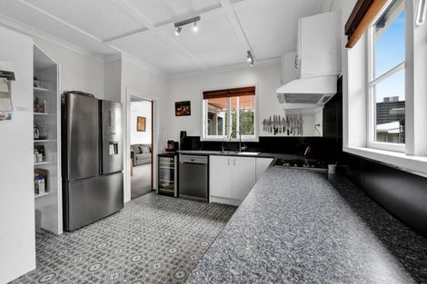 Photo of property in 121 Lemon Street, New Plymouth, 4312