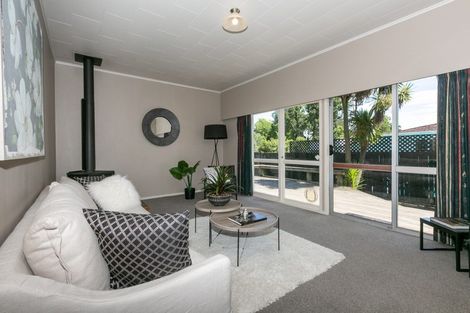 Photo of property in 18 James Cook Street, Havelock North, 4130